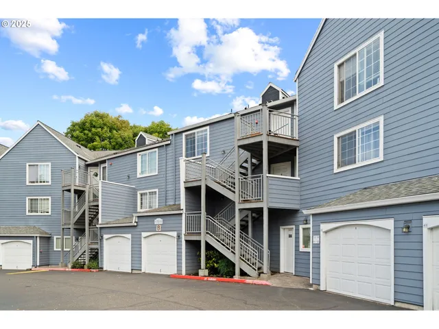 $329,900 | 17516 Northwest Springville Road, Unit B12, Portland, OR 97229