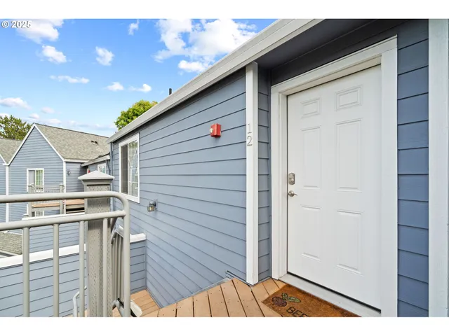 $329,900 | 17516 Northwest Springville Road, Unit B12, Portland, OR 97229