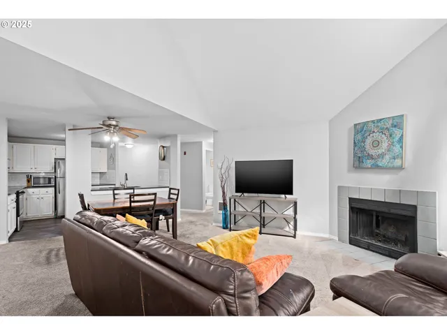 $329,900 | 17516 Northwest Springville Road, Unit B12, Portland, OR 97229