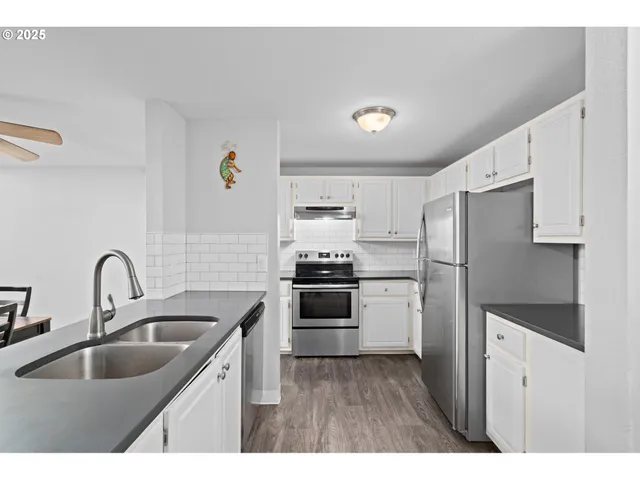$329,900 | 17516 Northwest Springville Road, Unit B12, Portland, OR 97229