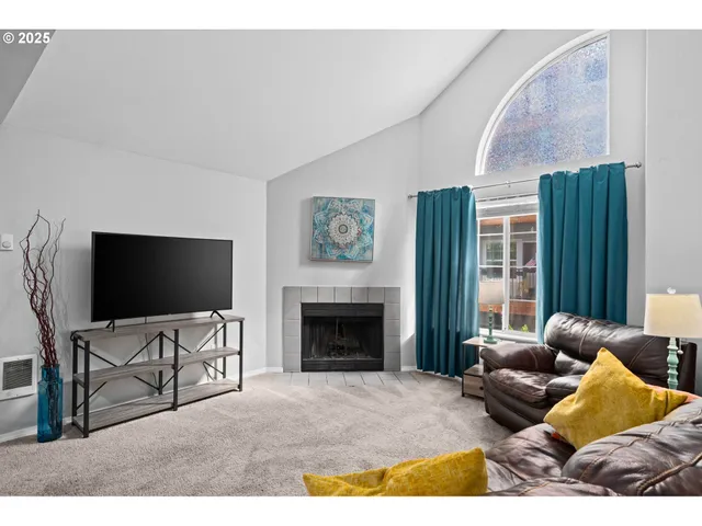 $329,900 | 17516 Northwest Springville Road, Unit B12, Portland, OR 97229