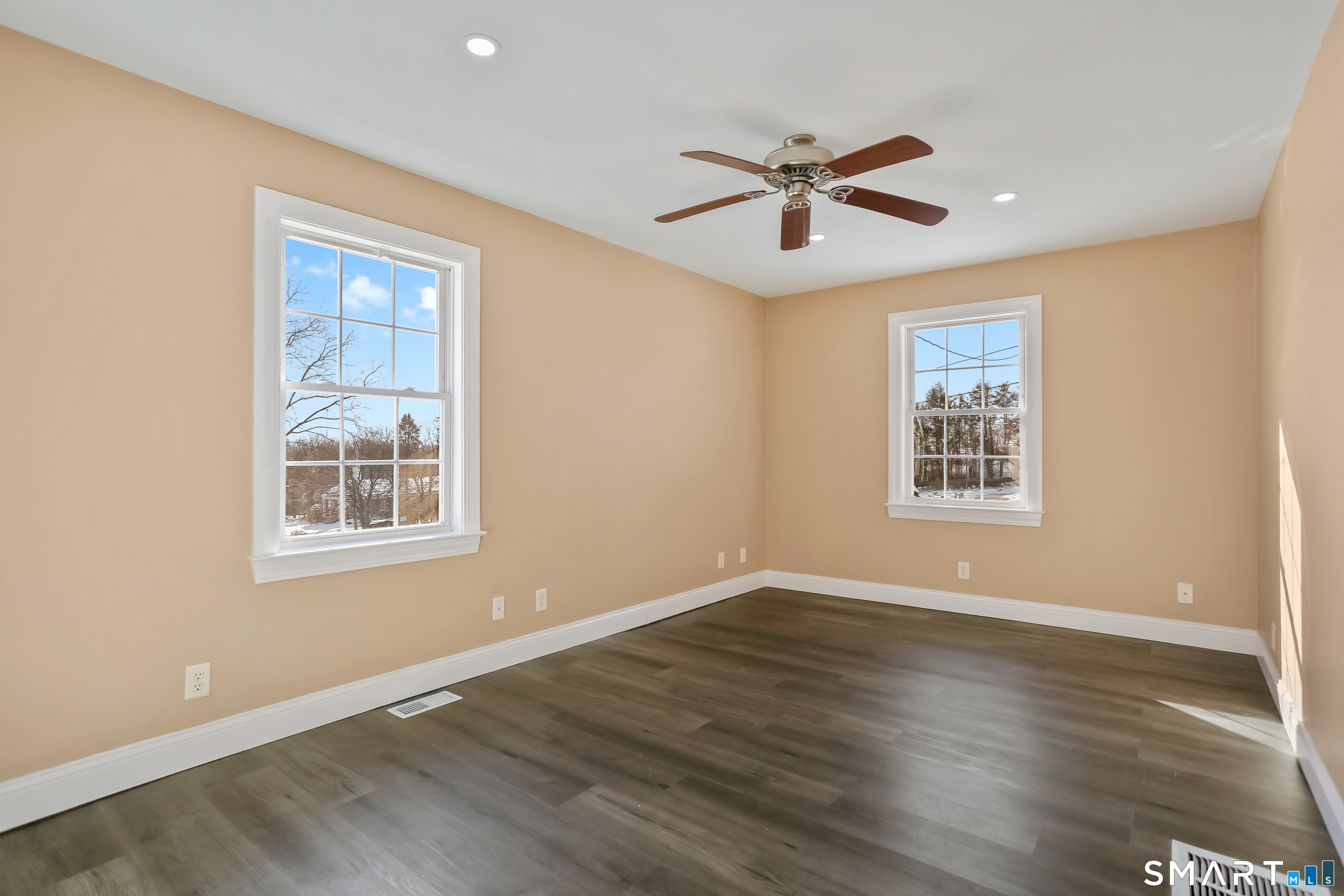 75 Middlebrooks Avenue Trumbull, CT 06611 - Photo 19 of 25