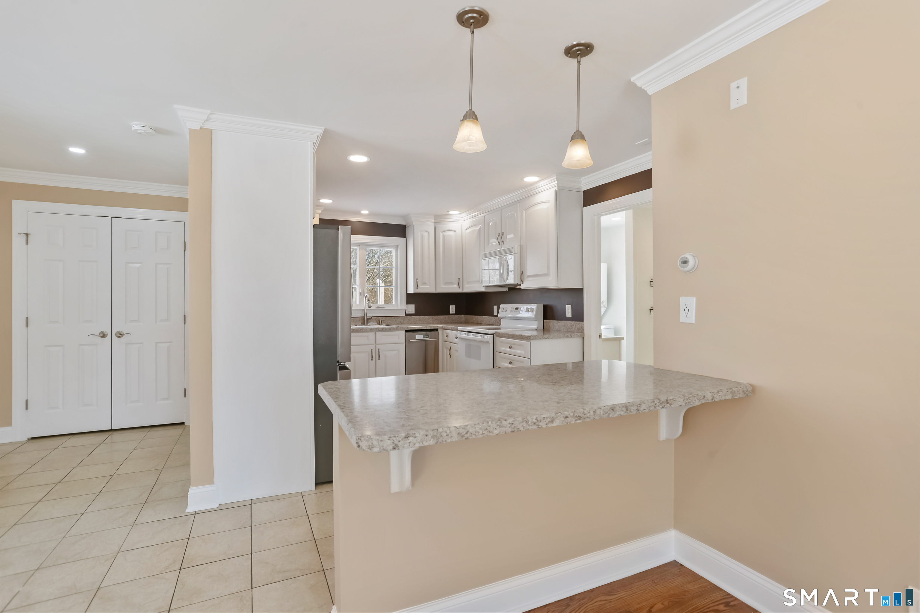 75 Middlebrooks Avenue Trumbull, CT 06611 - Photo 9 of 25