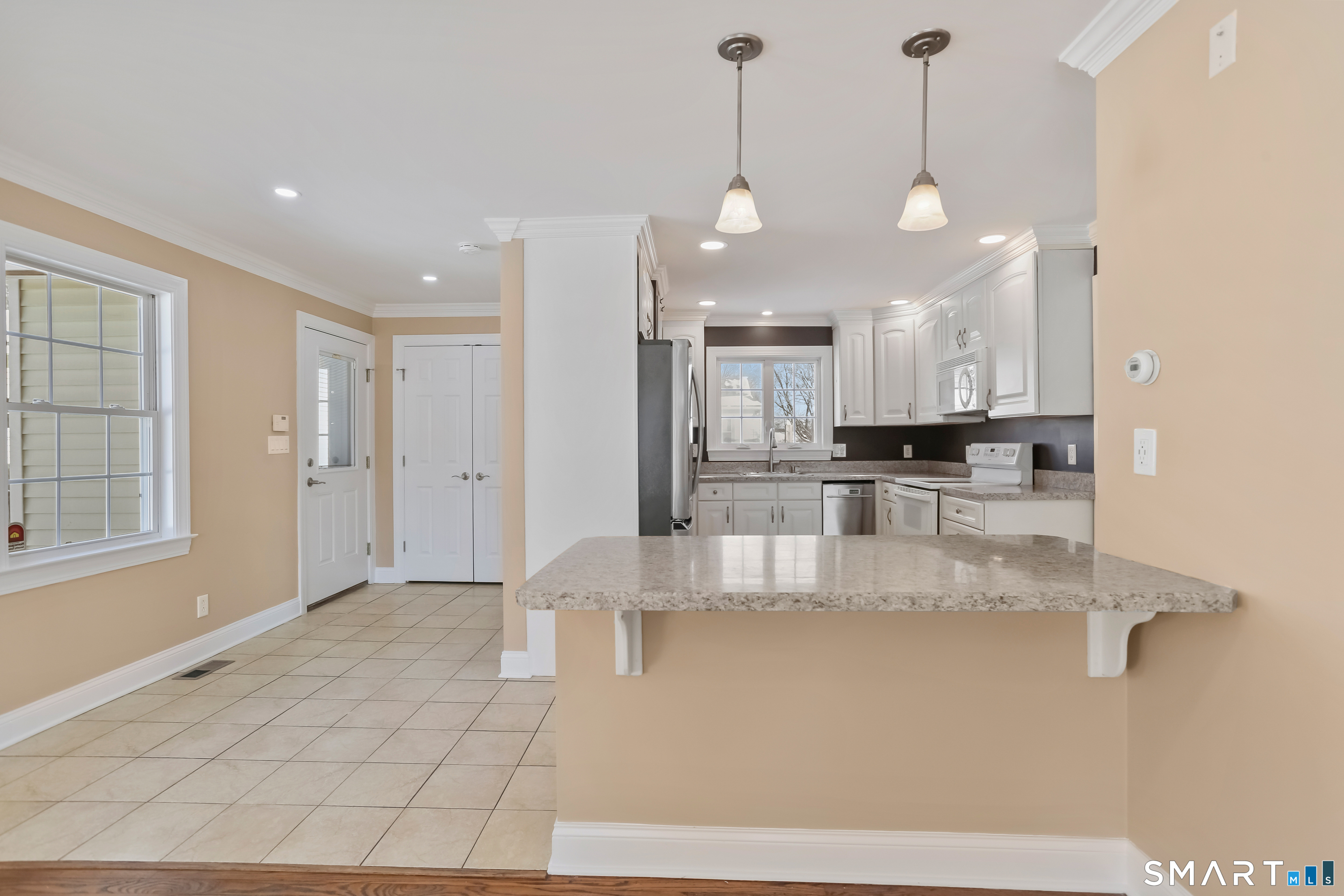 75 Middlebrooks Avenue Trumbull, CT 06611 - Photo 10 of 25