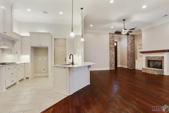 $2,350 | 41050 Galvez Trails Boulevard, Prairieville, LA 70769