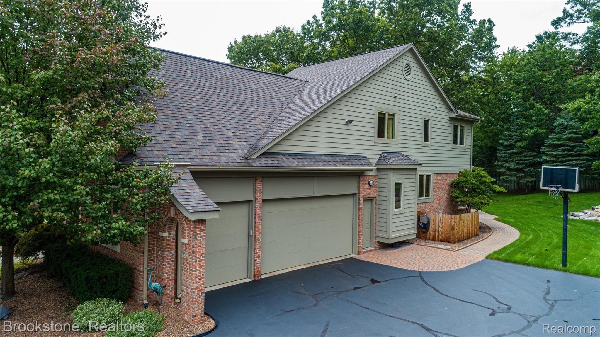 5625 Fox Ridge Drive Clarkston, MI 48348 - Photo 3 of 44 9.jpg