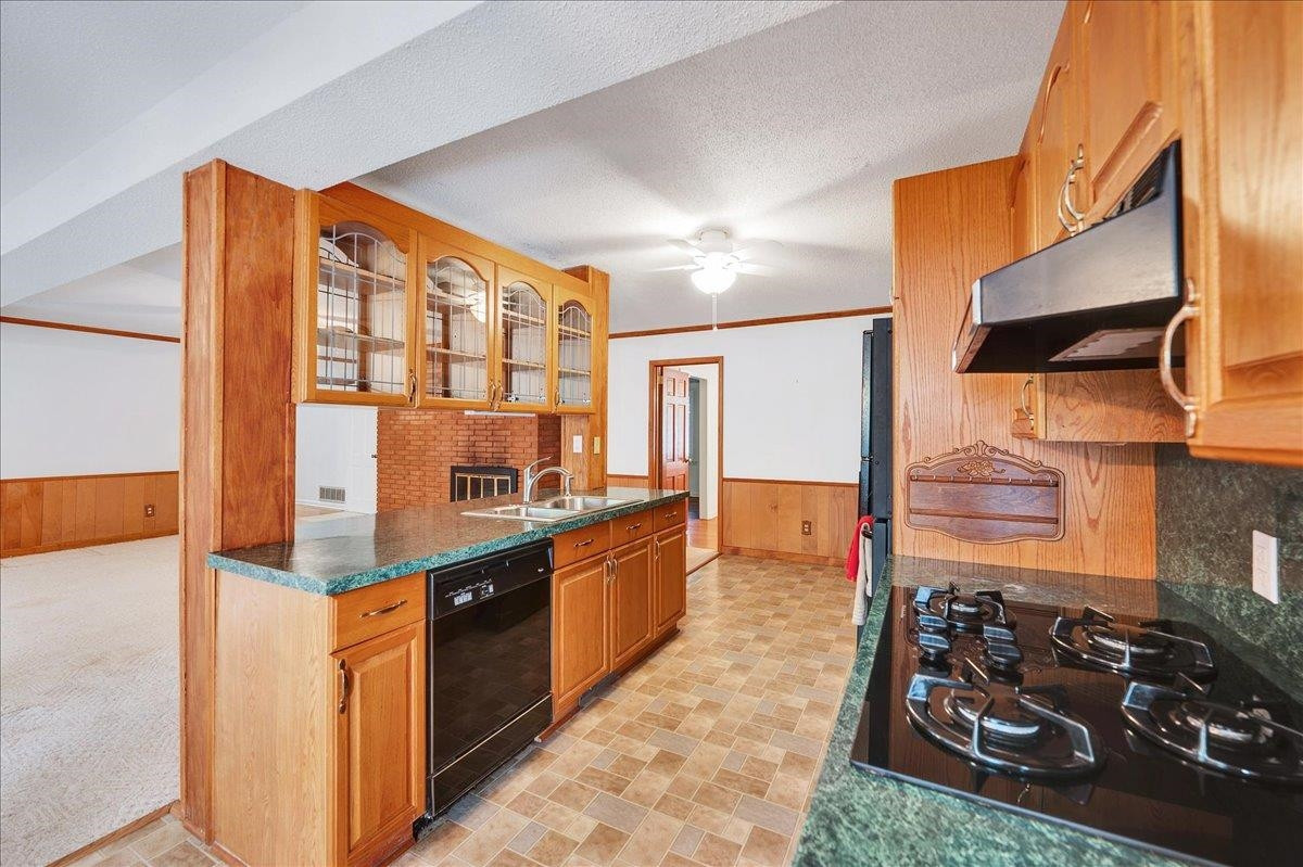 6209 Arrington Road Raleigh, NC 27607 - Photo 11 of 34 Kitchen