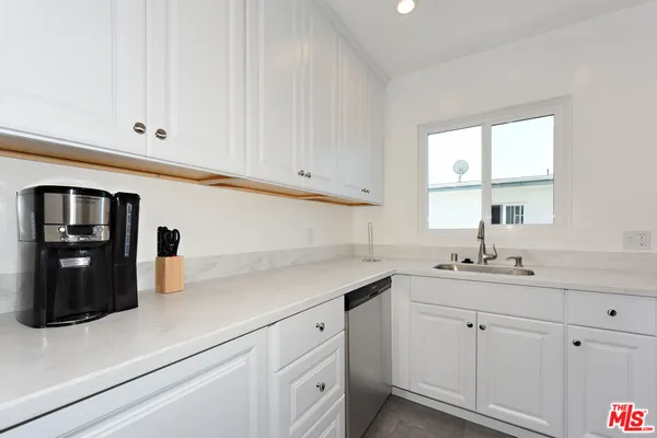 $2,566 | 4035 Inglewood Boulevard, Unit 5, Los Angeles, CA 90066