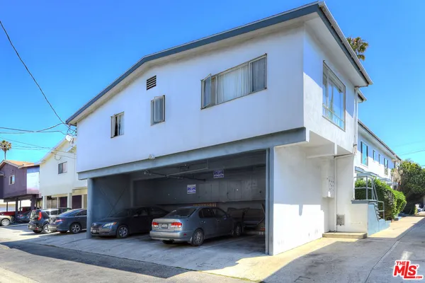 $2,566 | 4035 Inglewood Boulevard, Unit 5, Los Angeles, CA 90066