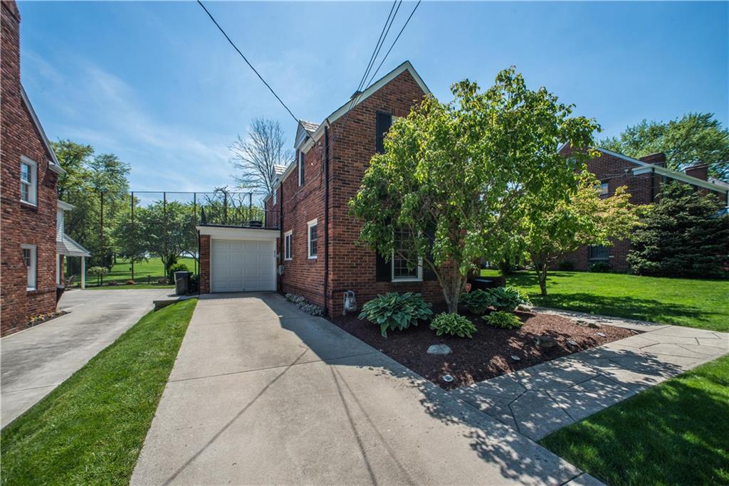 554 Westover Road Pittsburgh, PA 15228 - Photo 2 of 25 Gallery Image 2