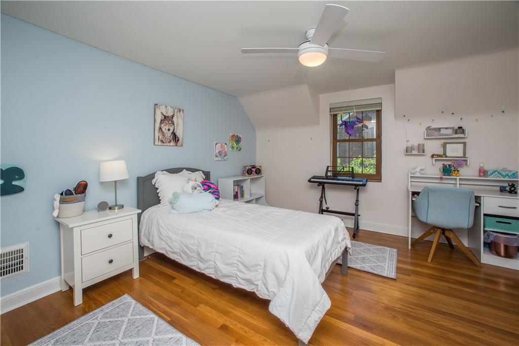 554 Westover Road Pittsburgh, PA 15228 - Photo 15 of 25 Gallery Image 15