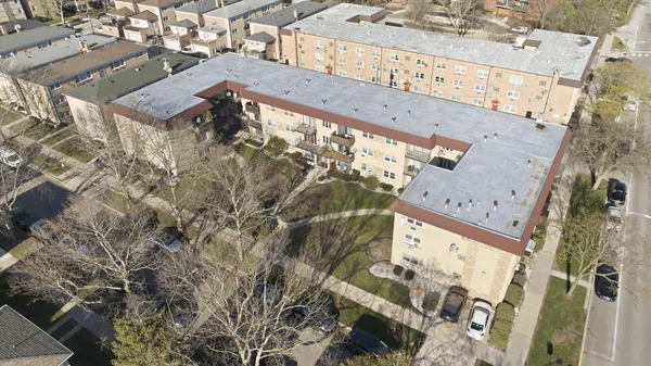 $245,000 | 5211 North Potawatomie Avenue, Unit 206, Chicago, IL 60656