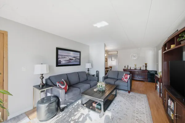 $245,000 | 5211 North Potawatomie Avenue, Unit 206, Chicago, IL 60656