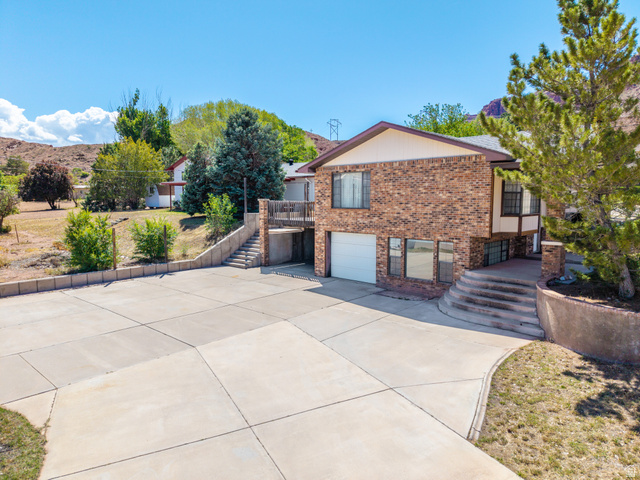 1225 South Boulder Avenue Moab, UT 84532 - Photo 10 of 46