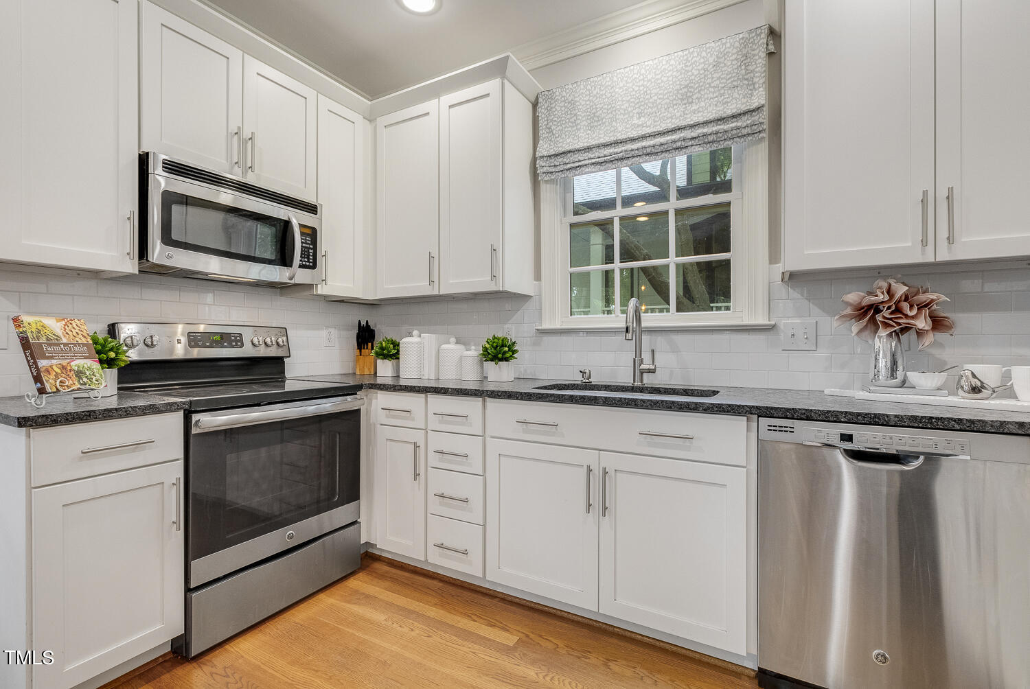 2716 Clark Avenue Raleigh, NC 27607 - Photo 6 of 17 020