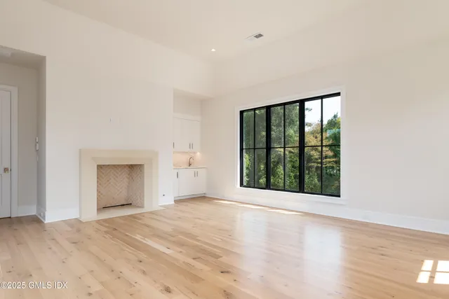 $13,995,000 | 7 Parsonage Road, Greenwich, CT 06830