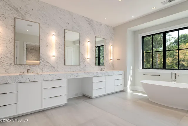 $13,995,000 | 7 Parsonage Road, Greenwich, CT 06830