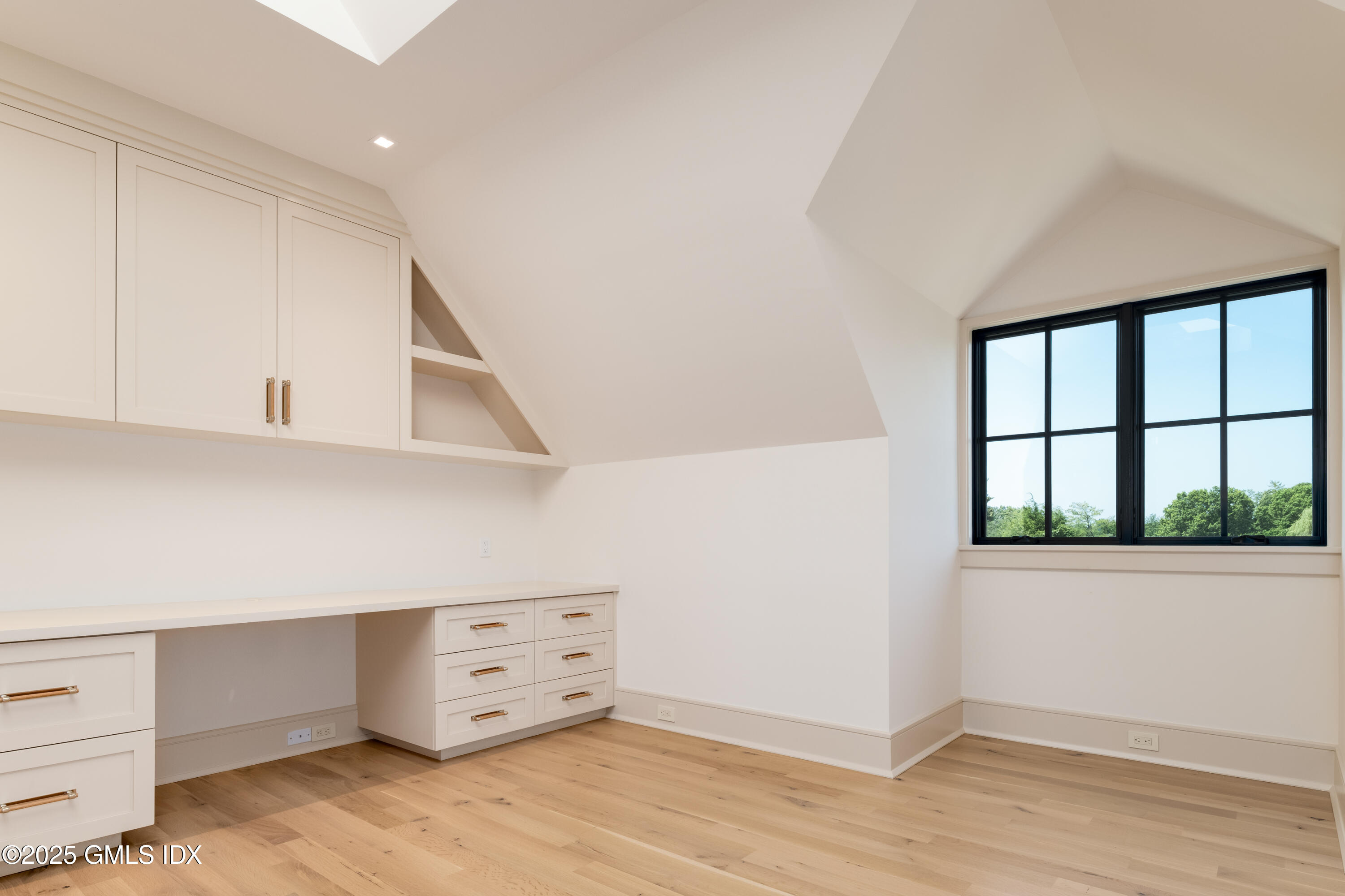 7 Parsonage Road Greenwich, CT 06830 - Photo 30 of 39 OFFICE/BEDROOM #6