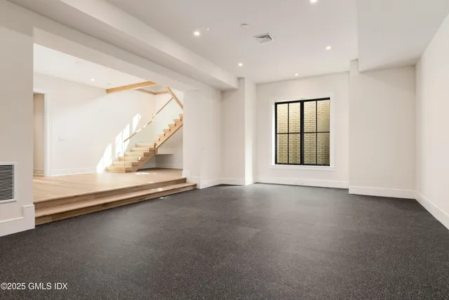 $13,995,000 | 7 Parsonage Road, Greenwich, CT 06830