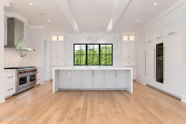 $13,995,000 | 7 Parsonage Road, Greenwich, CT 06830