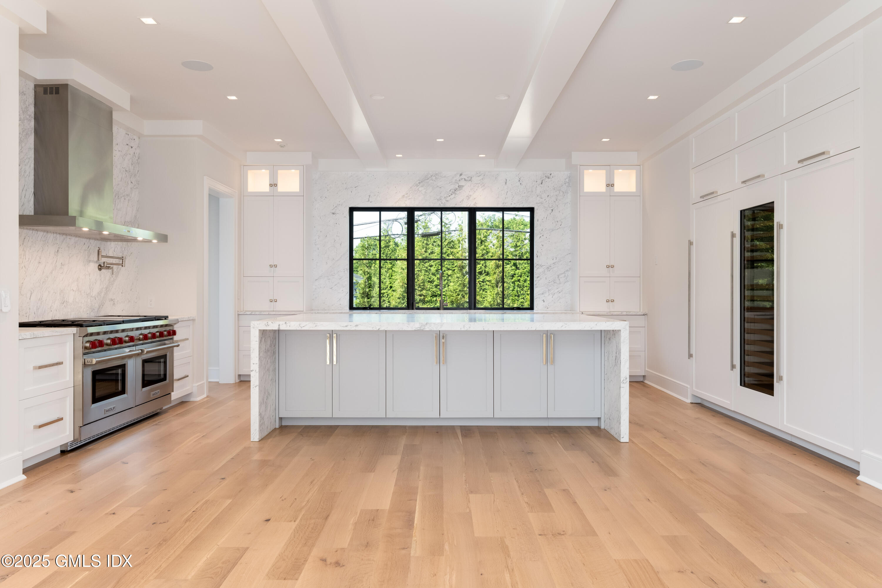 7 Parsonage Road Greenwich, CT 06830 - Photo 7 of 39 KITCHEN