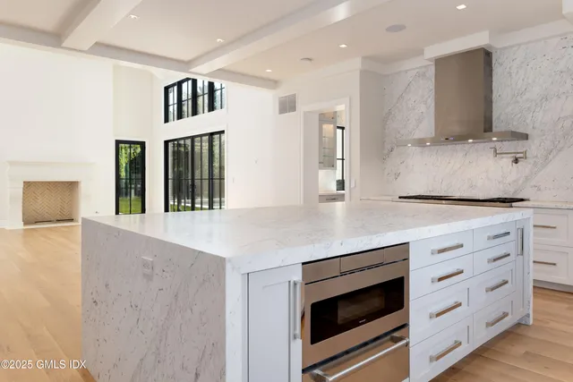 $13,995,000 | 7 Parsonage Road, Greenwich, CT 06830