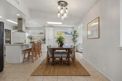 $1,495,000 | 4655 El Carro Lane, Carpinteria, CA 93013