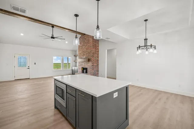 $384,900 | 17614 C R 3100, Slaton, TX 79364