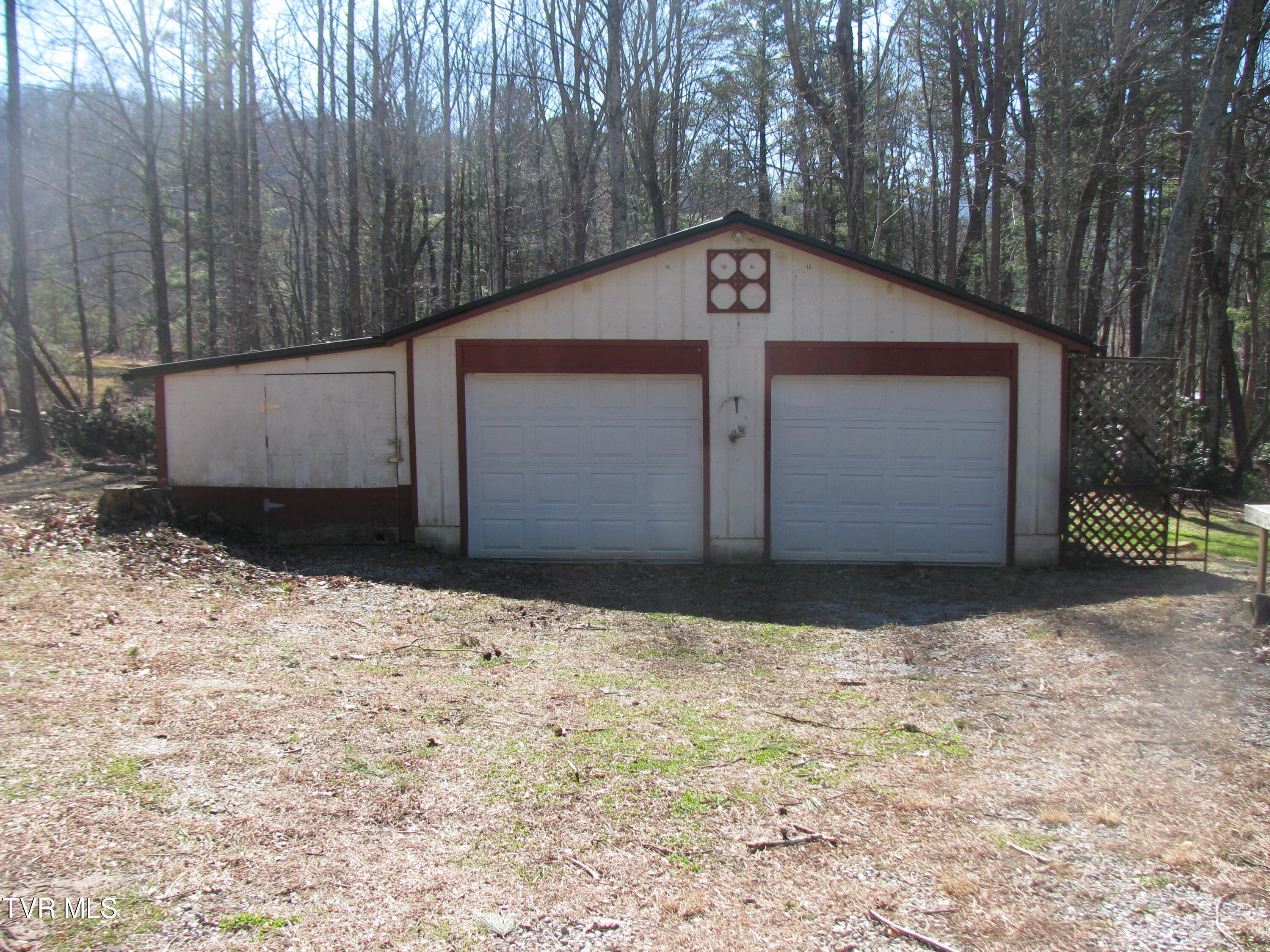 1190 Bill Martin Road Afton, TN 37616 - Photo 2 of 11 IMG_4751
