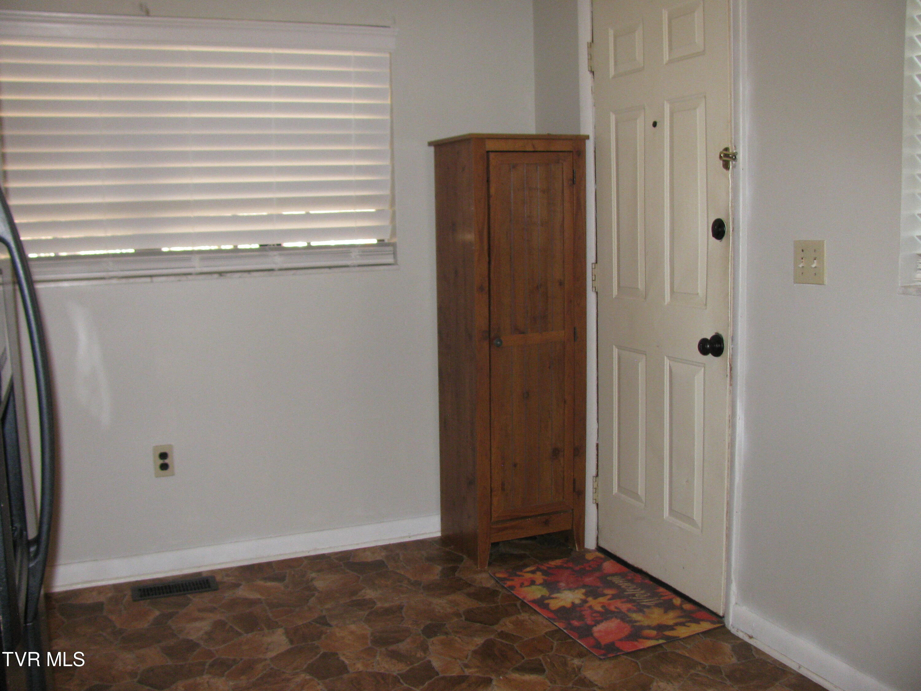 1190 Bill Martin Road Afton, TN 37616 - Photo 7 of 11 IMG_4730