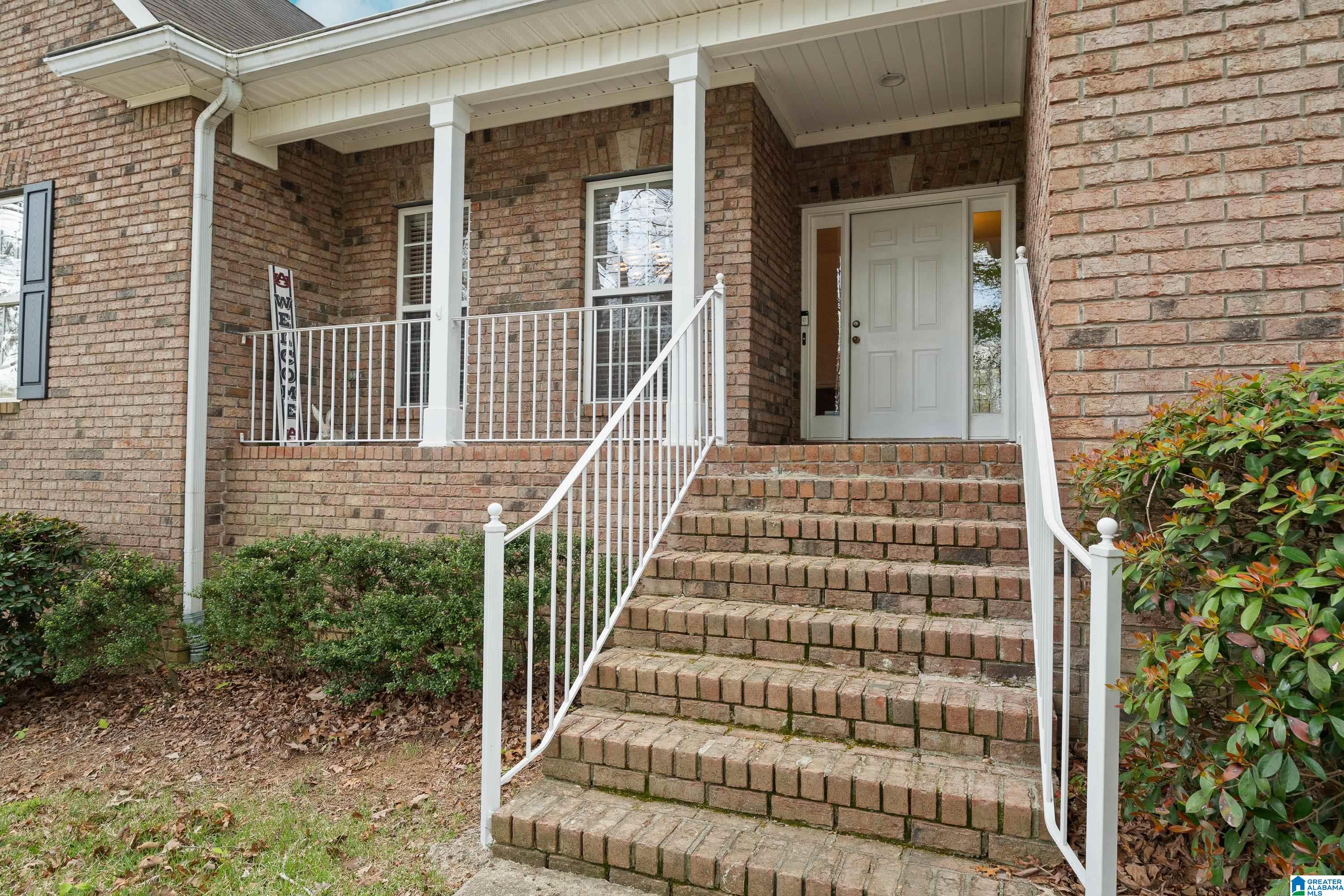 121 Oak Forest Way Pelham, AL 35124 - Photo 4 of 35