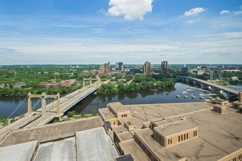 $179,900 | 19 North 1st Street, Unit B2706, Minneapolis, MN 55401