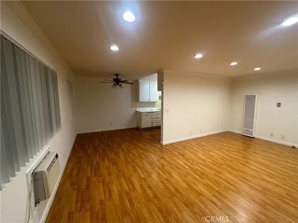 $2,399 | 3010 Montrose Avenue, Unit 17, Glendale, CA 91214