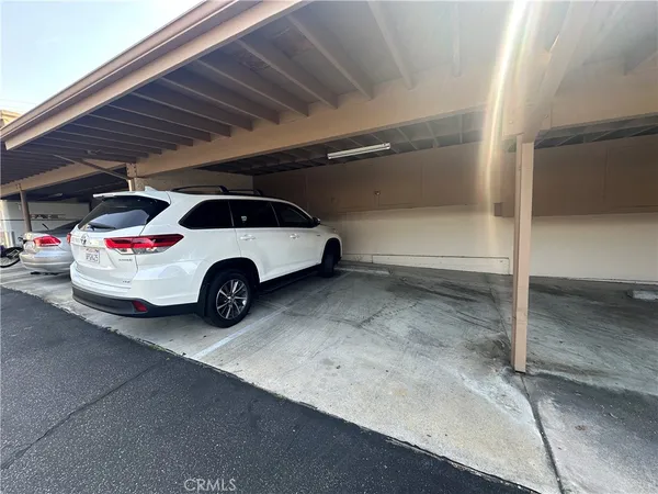 $2,399 | 3010 Montrose Avenue, Unit 17, Glendale, CA 91214