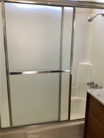 $2,399 | 3010 Montrose Avenue, Unit 17, Glendale, CA 91214