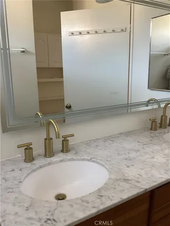 $2,399 | 3010 Montrose Avenue, Unit 17, Glendale, CA 91214