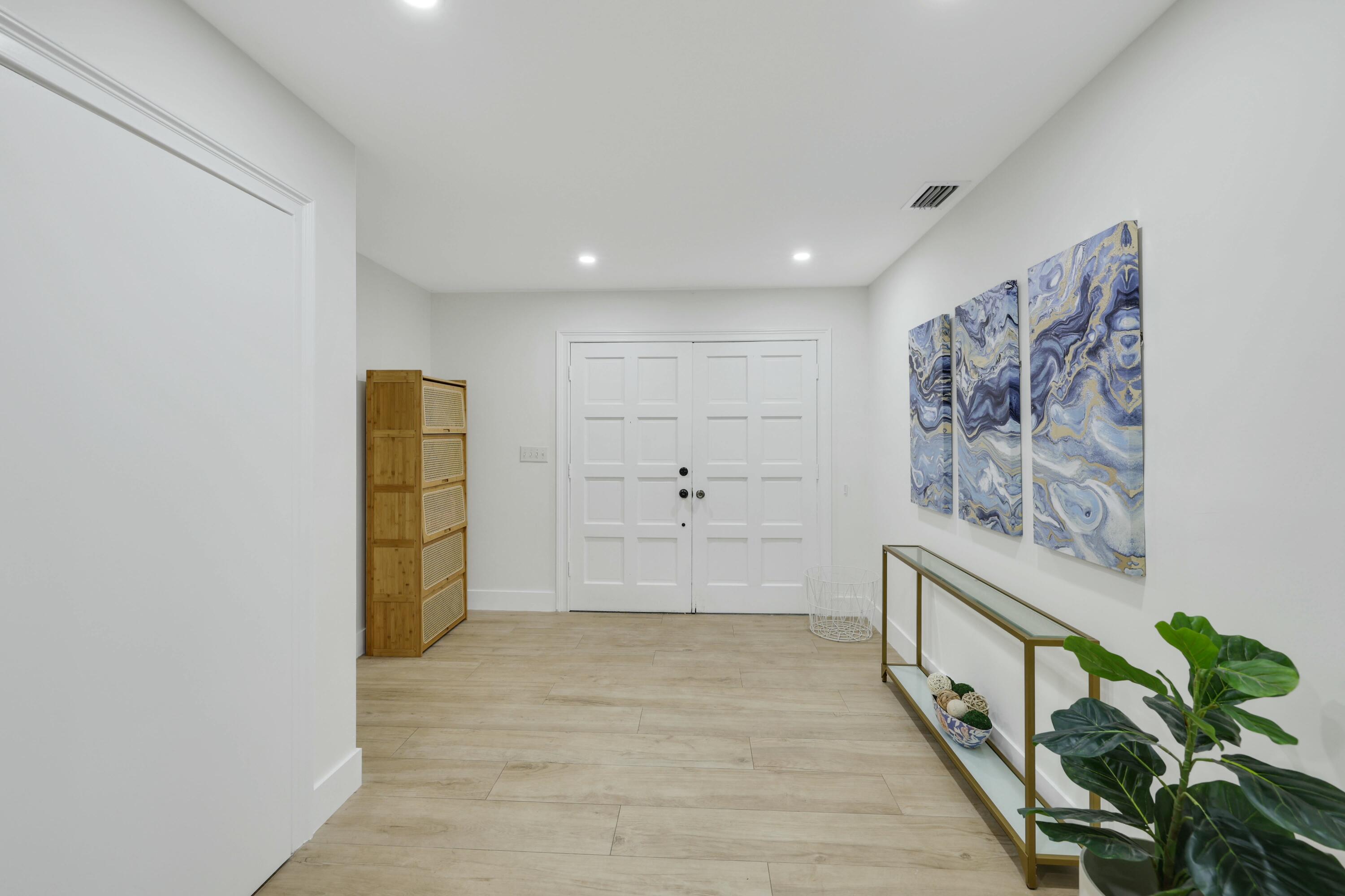 486 Northwest 1st Street Boca Raton, FL 33432 - Photo 3 of 27 tempImagebJSesR