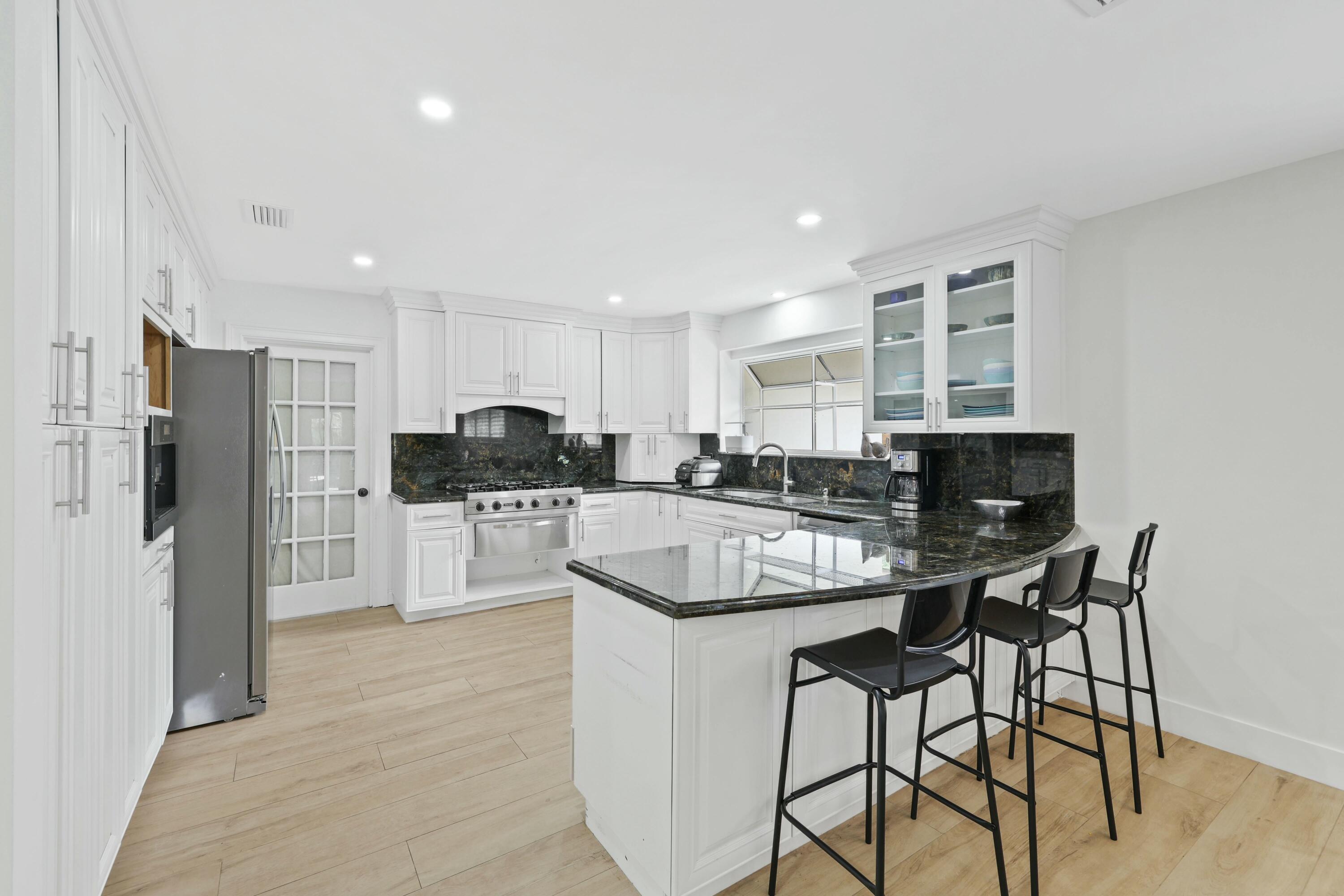 486 Northwest 1st Street Boca Raton, FL 33432 - Photo 9 of 27 tempImageTv2kzu
