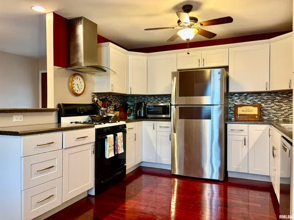 $164,900 | 1916 Southview Court, Jacksonville, IL 62650
