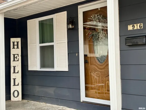 $164,900 | 1916 Southview Court, Jacksonville, IL 62650