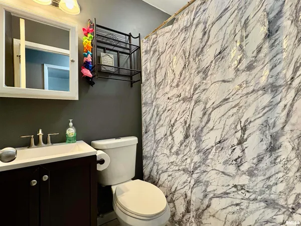 $159,900 | 1916 Southview Court, Jacksonville, IL 62650