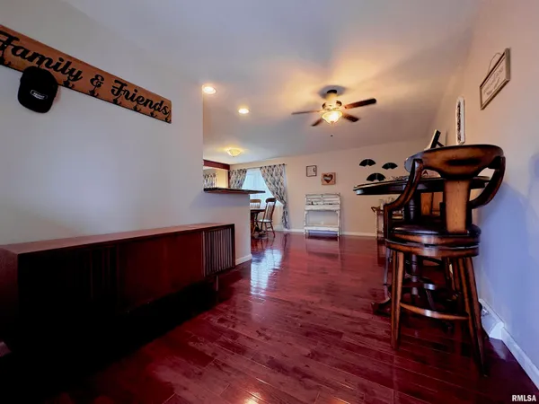 $164,900 | 1916 Southview Court, Jacksonville, IL 62650