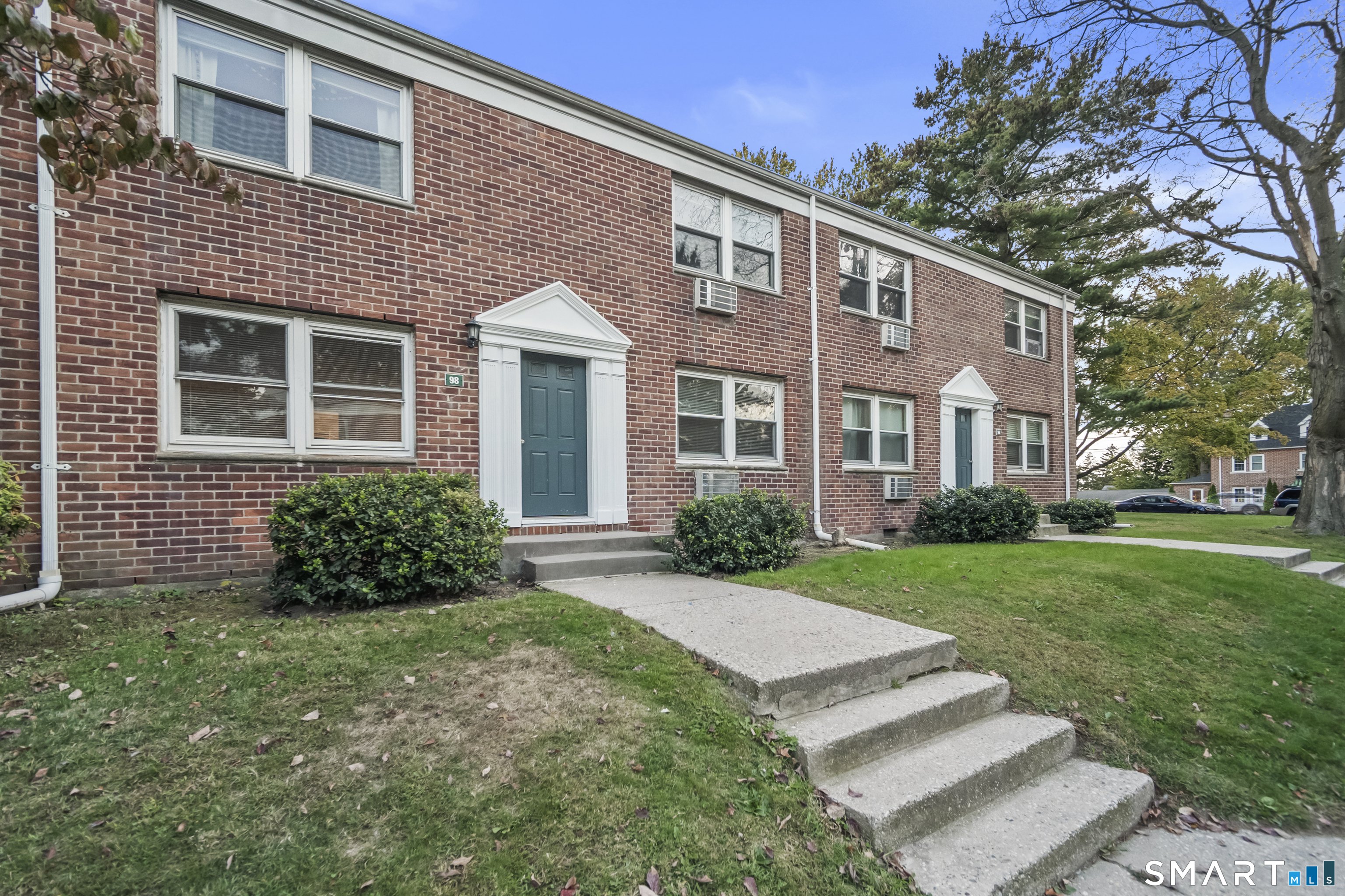 98 Blachley Road, Unit A Stamford, CT 06902 - Photo 17 of 37 Gallery Image 17