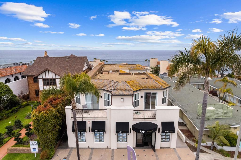 848 Prospect Street, Unit C La Jolla, CA 92037 - Photo 24 of 24 a view of a big room with plants and large trees