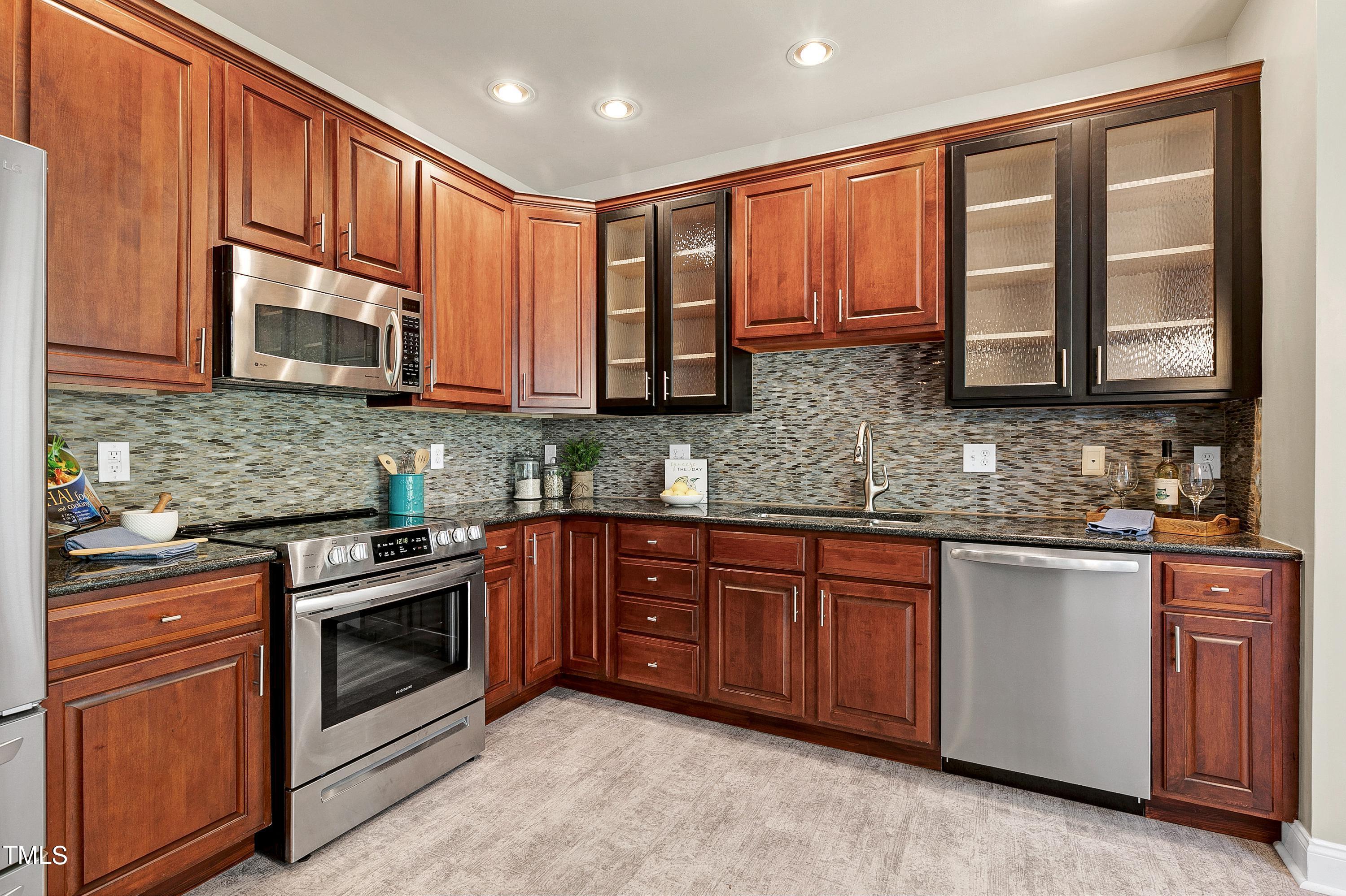 11228 Presidio Drive Raleigh, NC 27617 - Photo 16 of 43 17-Scene-17