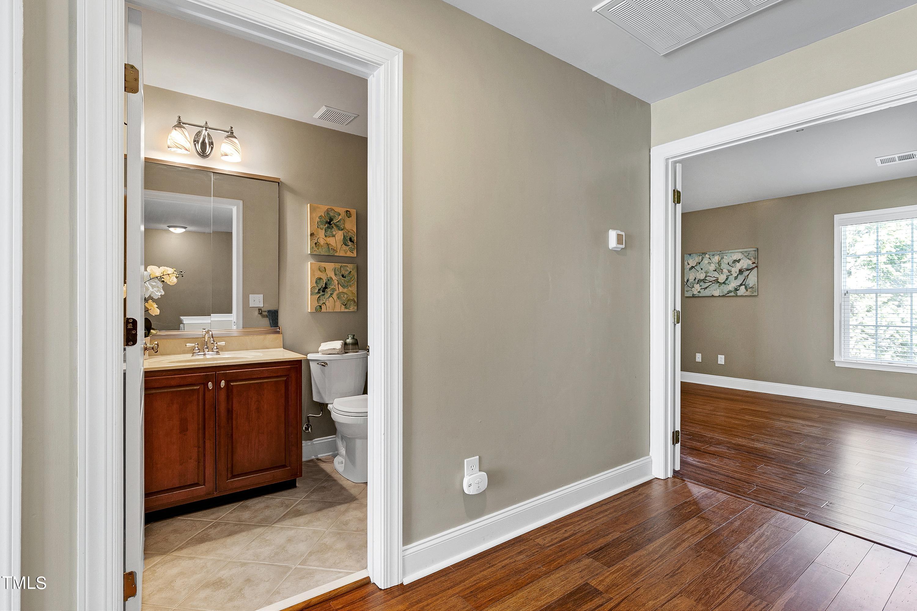11228 Presidio Drive Raleigh, NC 27617 - Photo 22 of 43 23-Scene-23