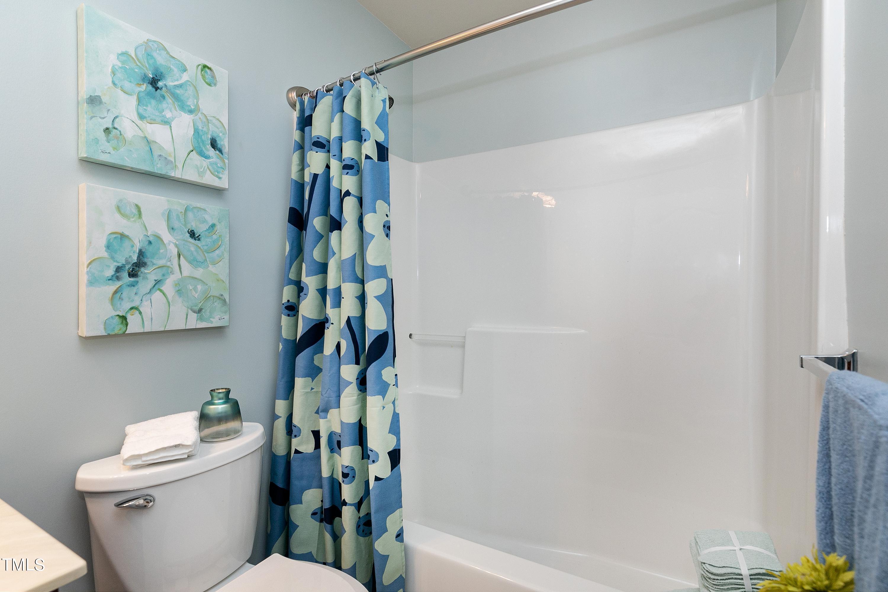 11228 Presidio Drive Raleigh, NC 27617 - Photo 33 of 43 34-Scene-34