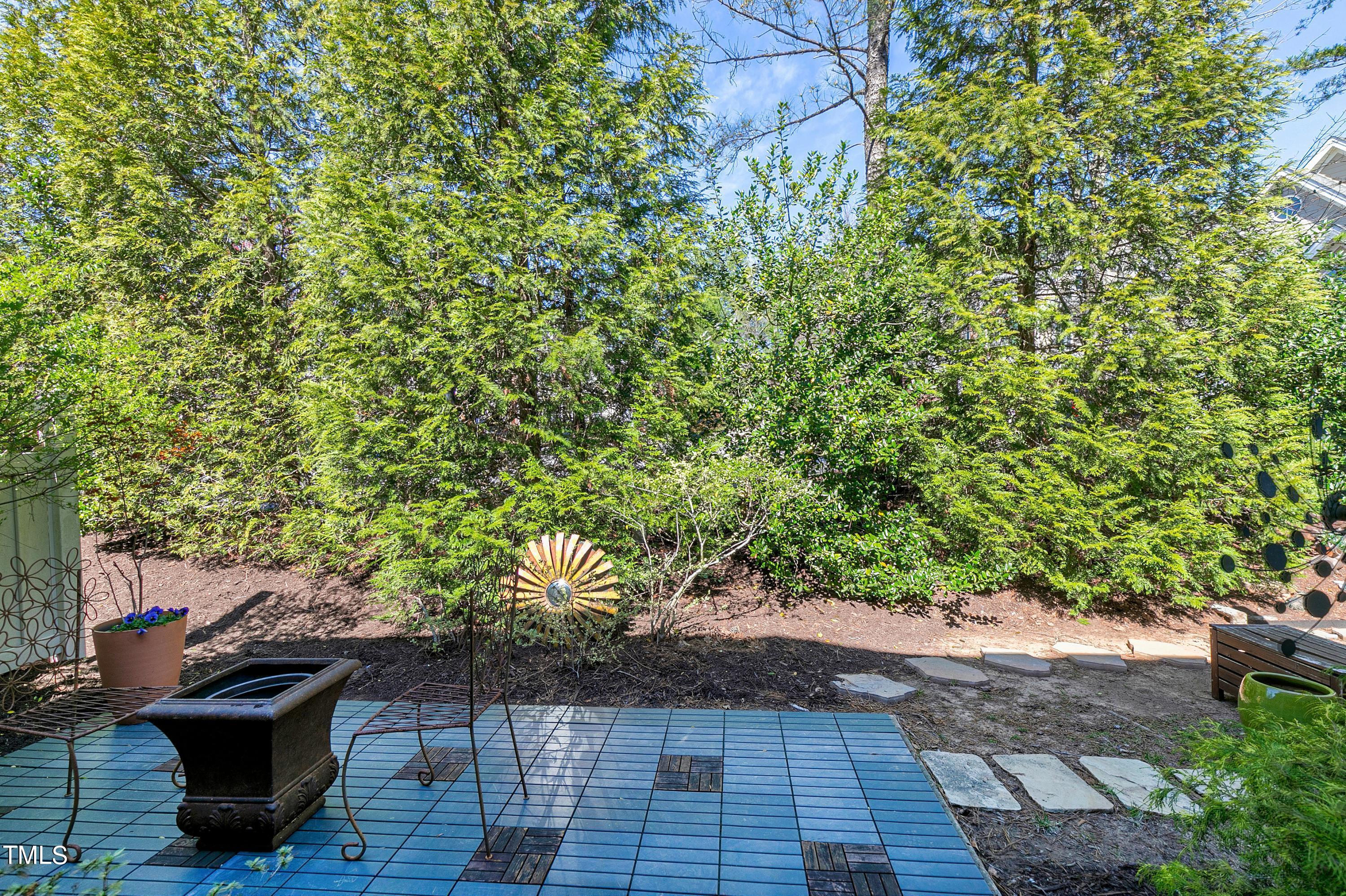 11228 Presidio Drive Raleigh, NC 27617 - Photo 38 of 43 42-Scene-42