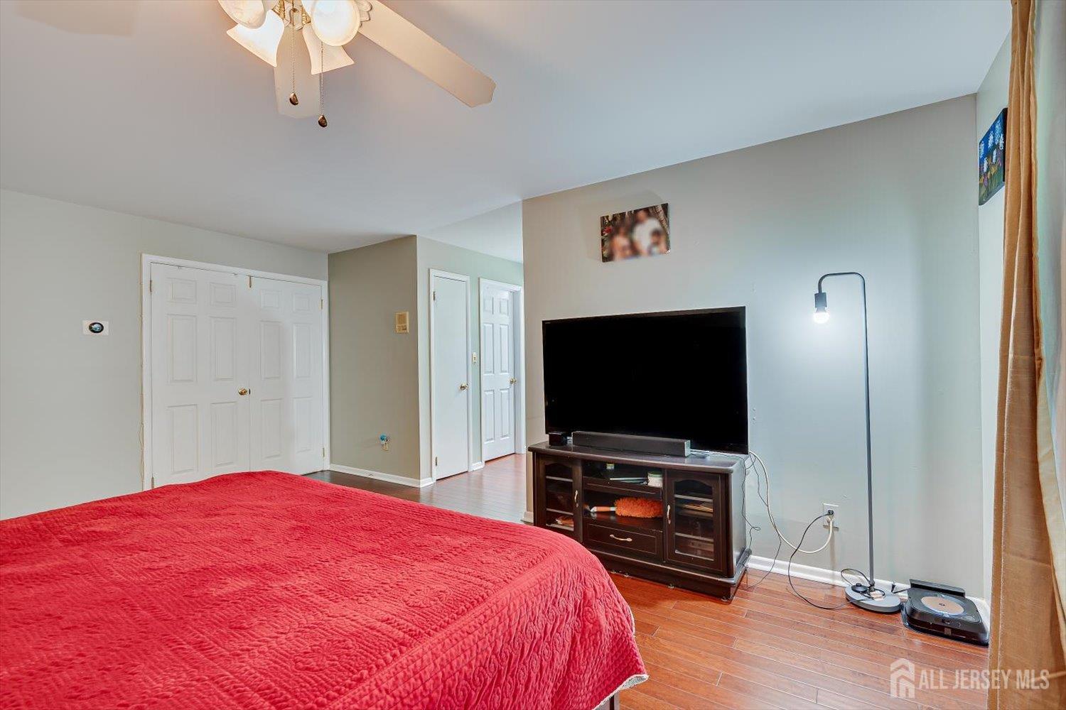 4506 Stonehedge Road Edison, NJ 08820 - Photo 31 of 51