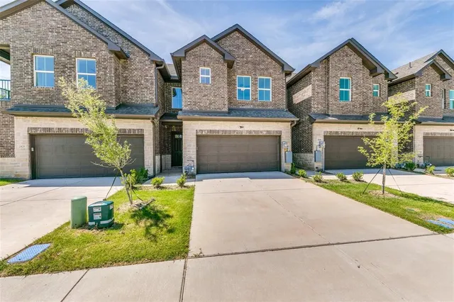 $339,950 | 2422 Ash Lane, Sachse, TX 75048